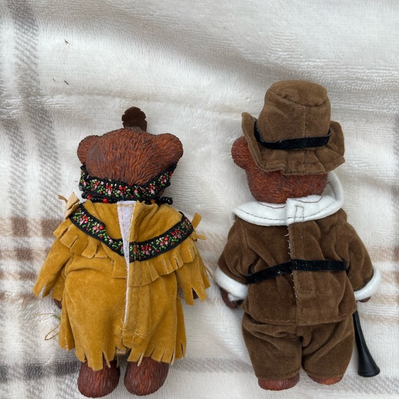 Russ Berrie Co. Thanksgiving Bears Pilgrim & Native American Moveable 1980’s - Picture 6 of 16
